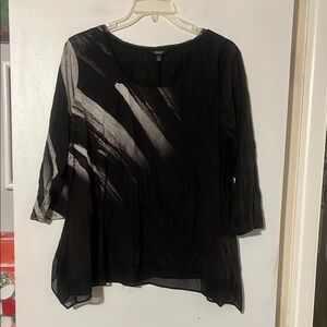 Vera Wang handkerchief hem 3/4 sleeve top